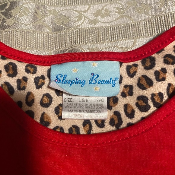 Puppies and cheetah print PJs - Picture 4 of 4